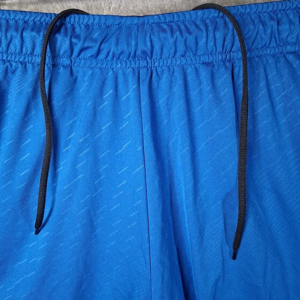 Nike Training Shorts Men Size Large Blue Emboss Dri-Fit Athletic 9